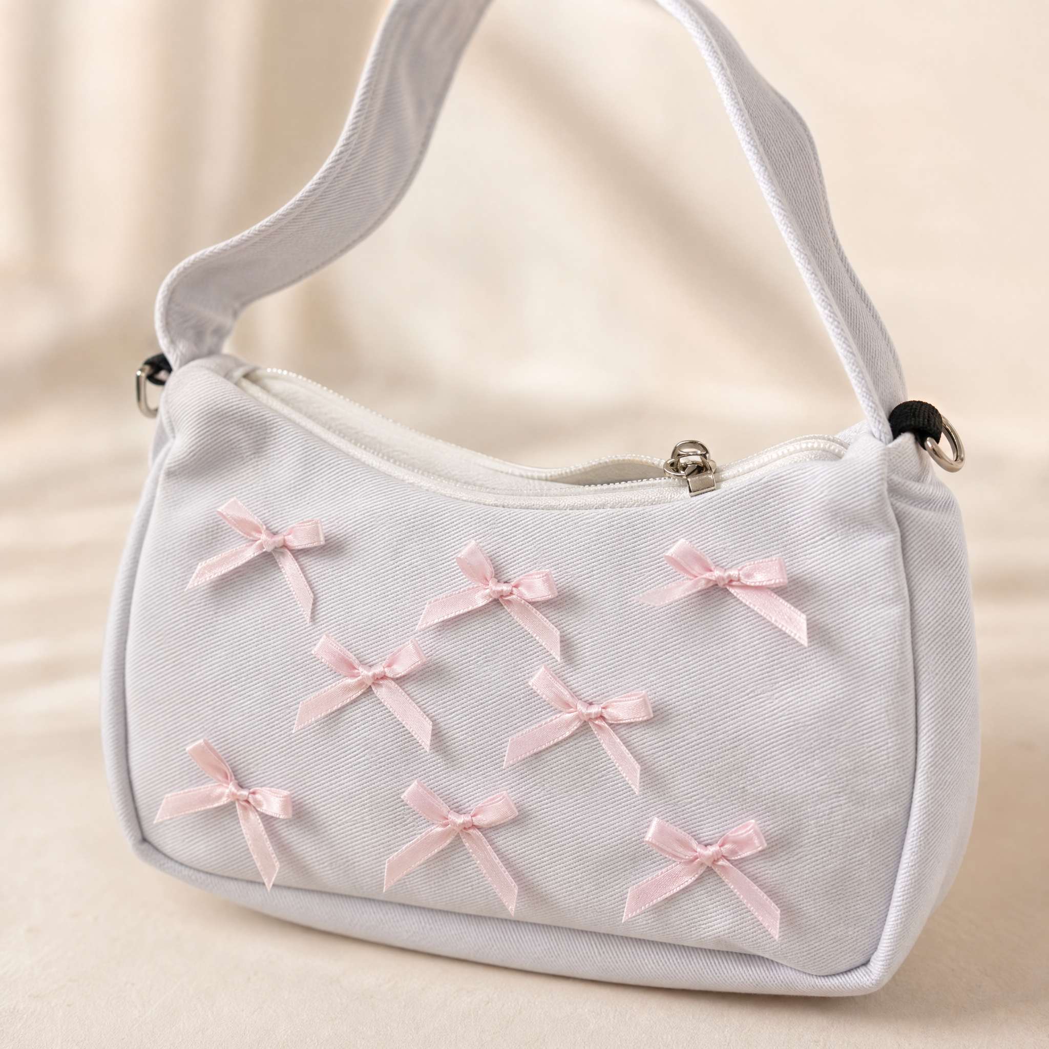 Pink Ribbon Baget Çanta — kumaş ve fiyonk detayı