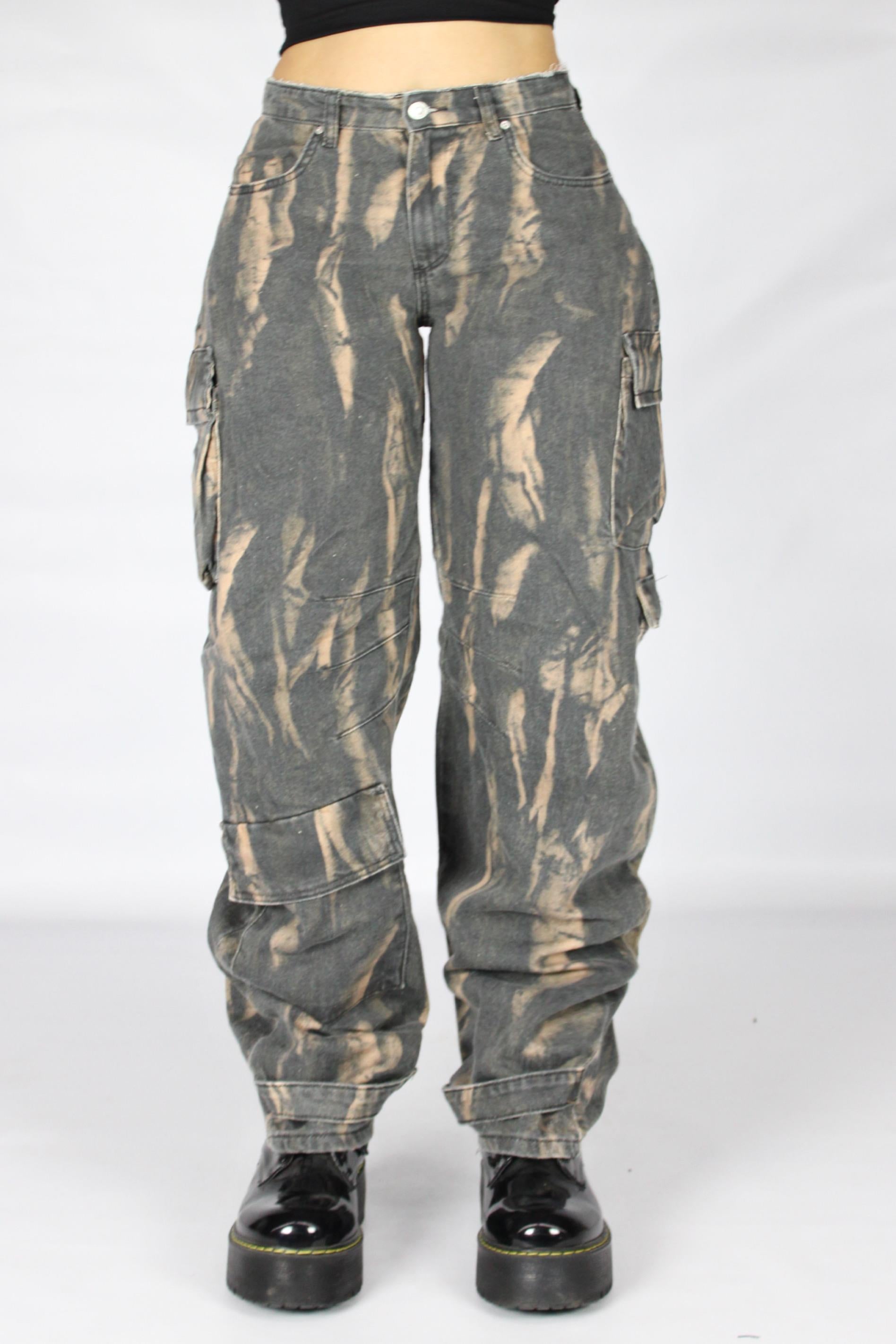 Batik Cep Detaylı Pantolon