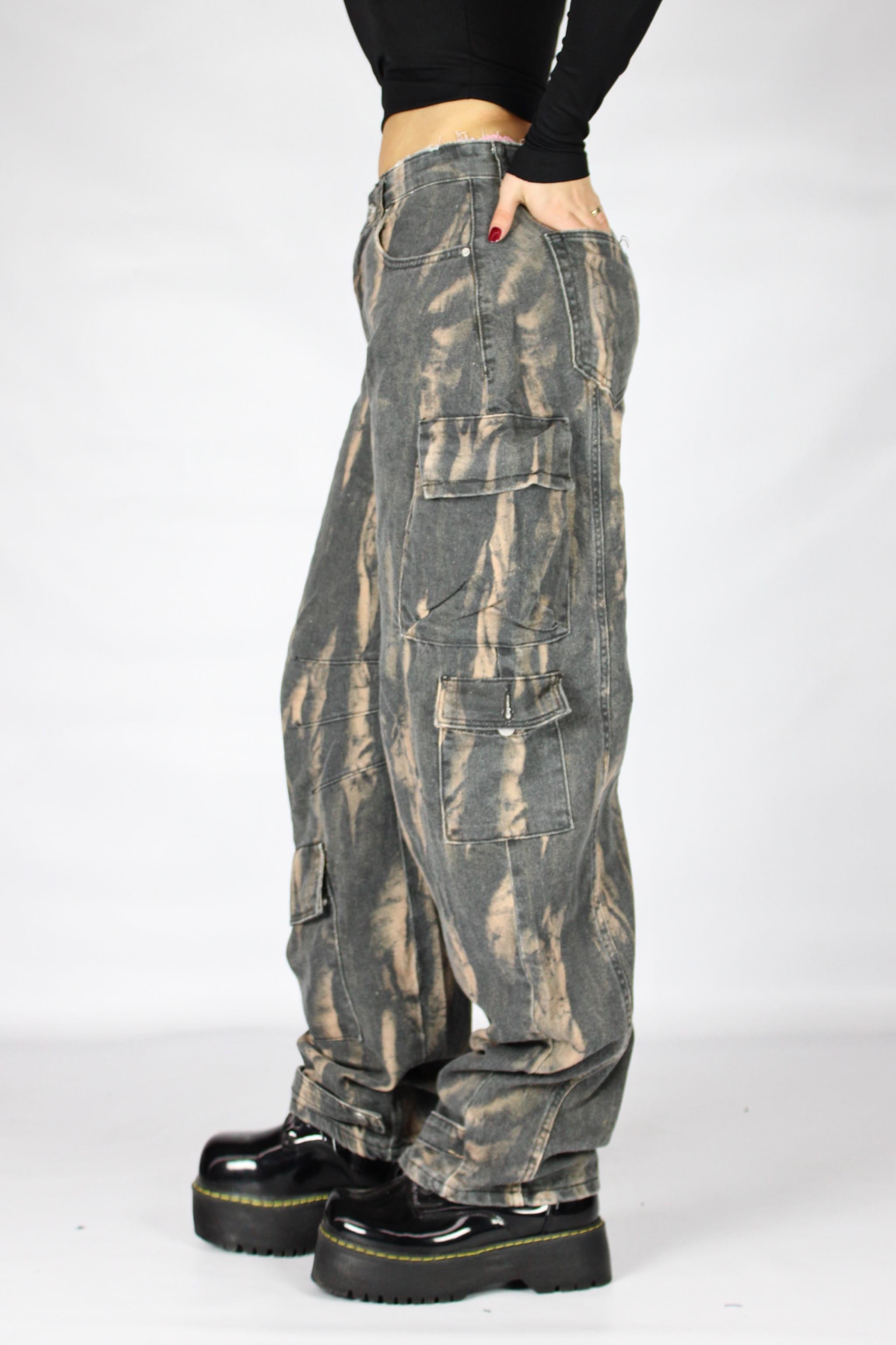 Batik Cep Detaylı Pantolon
