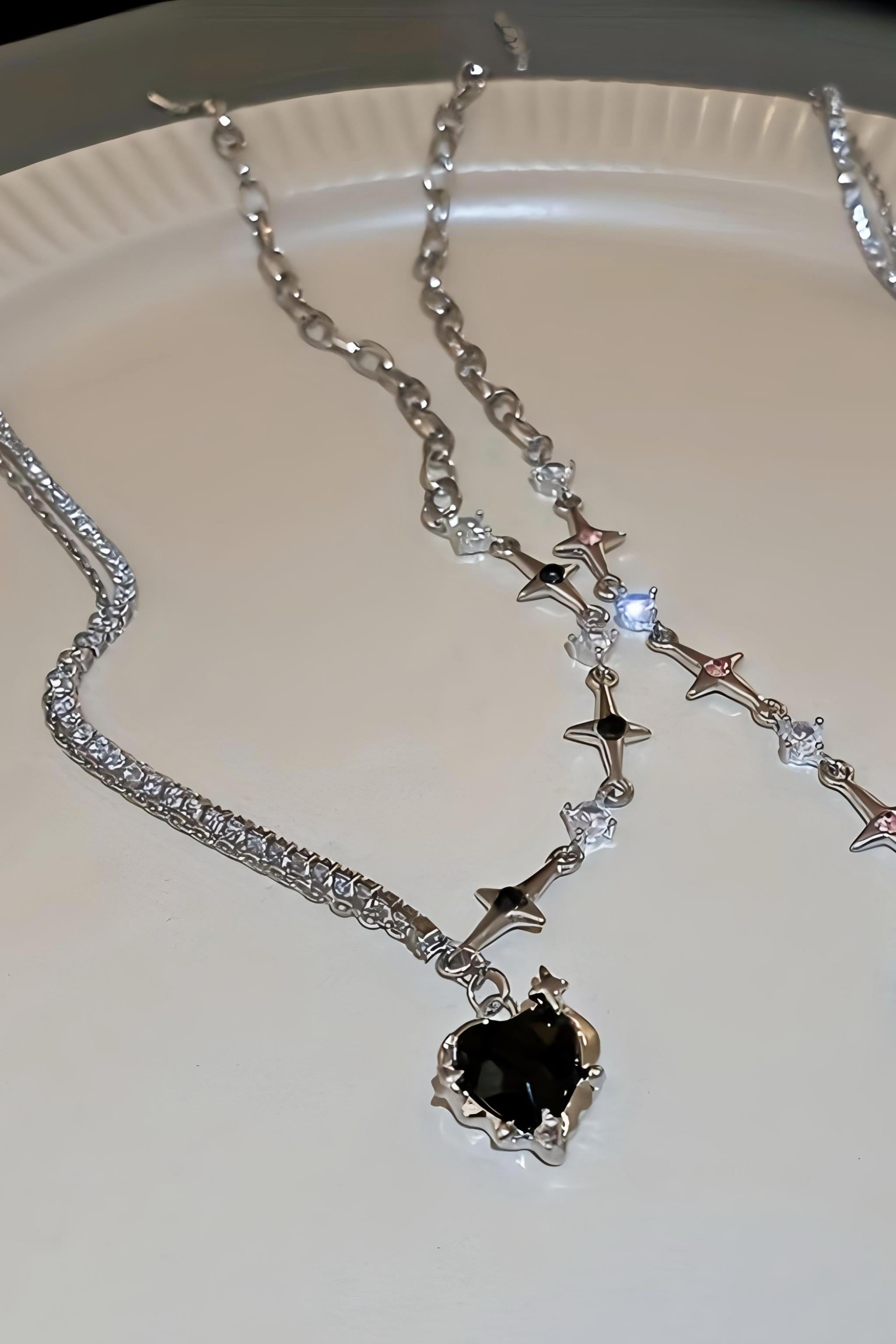 Black Heart Flash Kolye