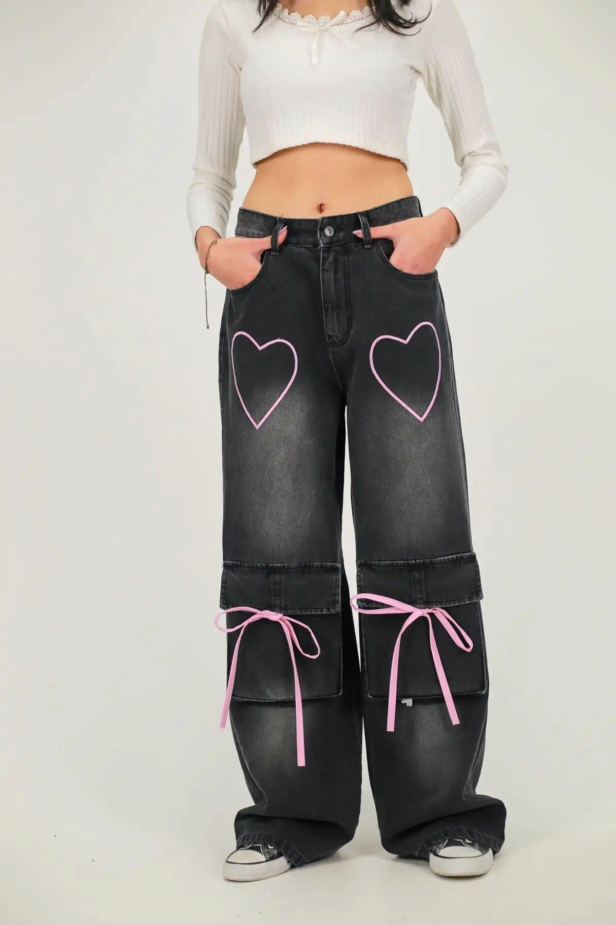 Black Önden Cepli Heart Ribbon Pantolon