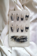 Black Stone Ribbon Takma Tırnak