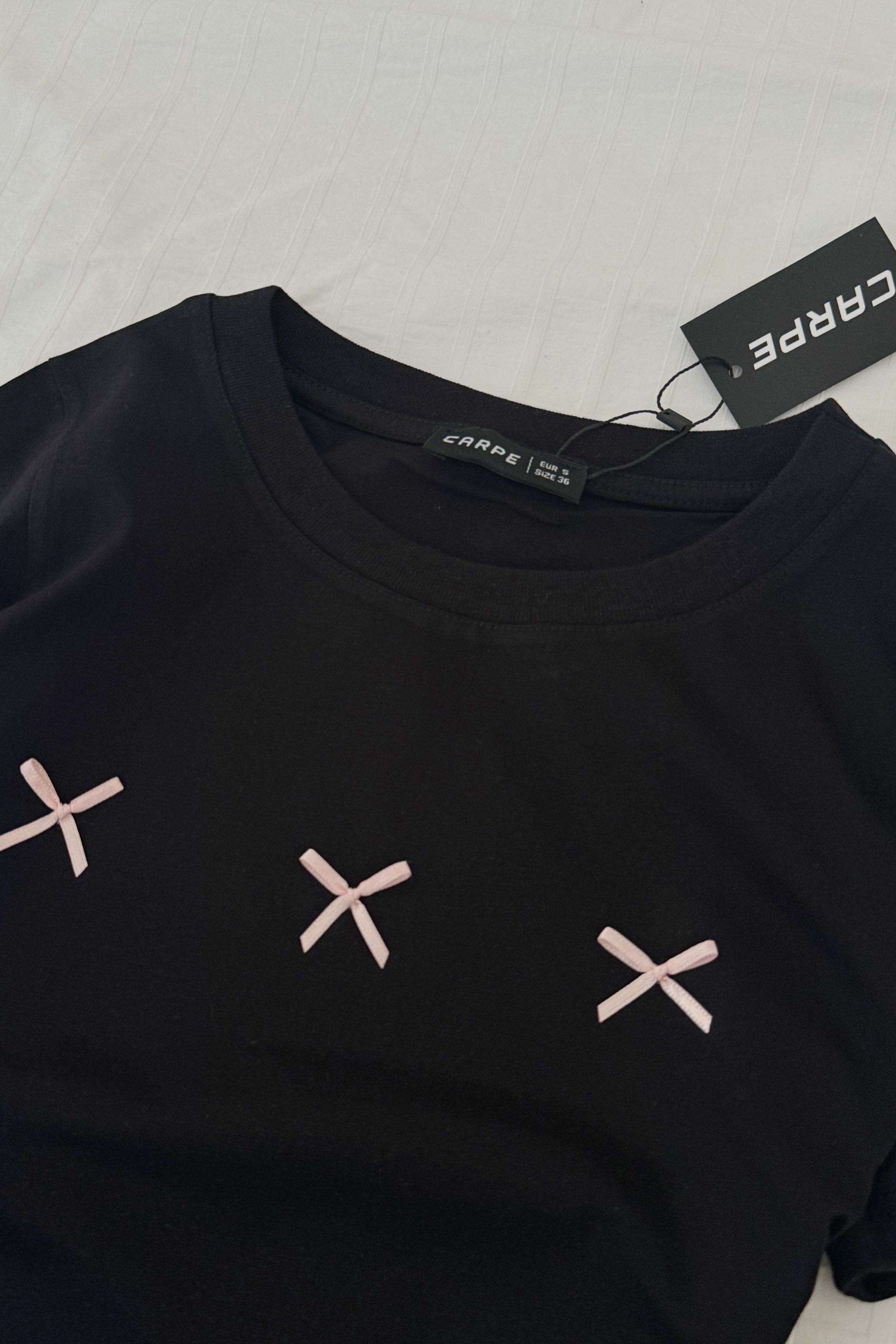 Black Three Ribbon Bluz