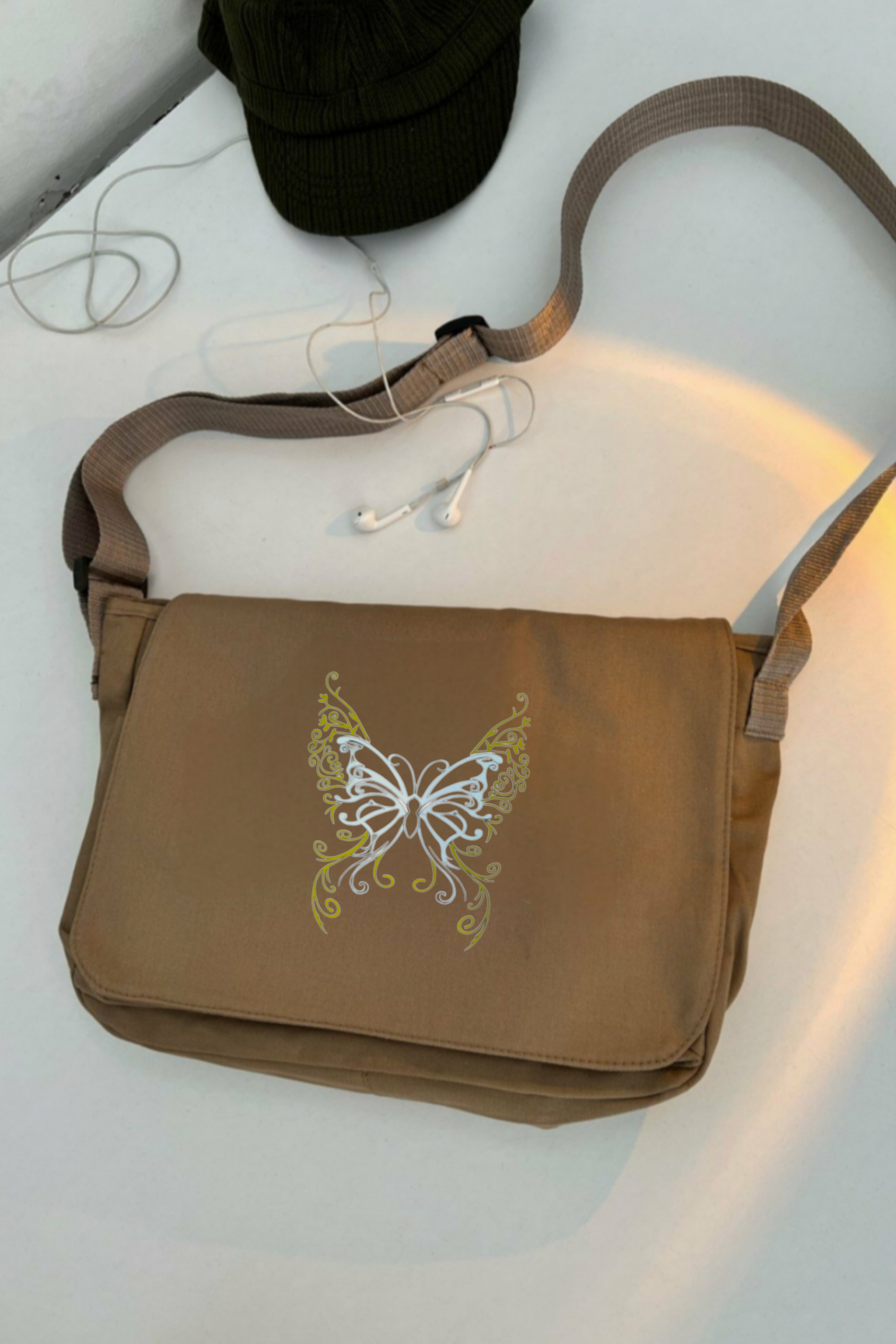 Butterfly Postacı Çantası