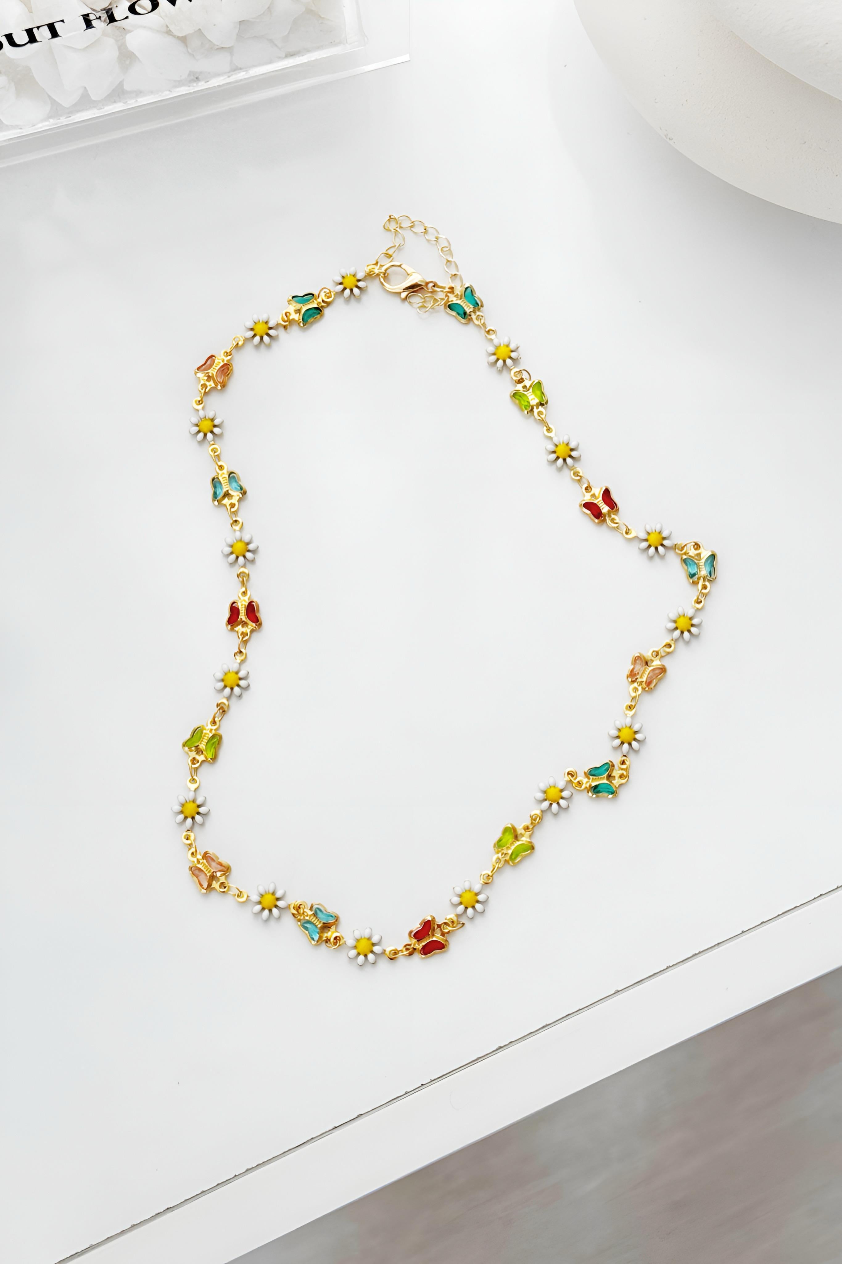 Daisy Butterfly Kolye