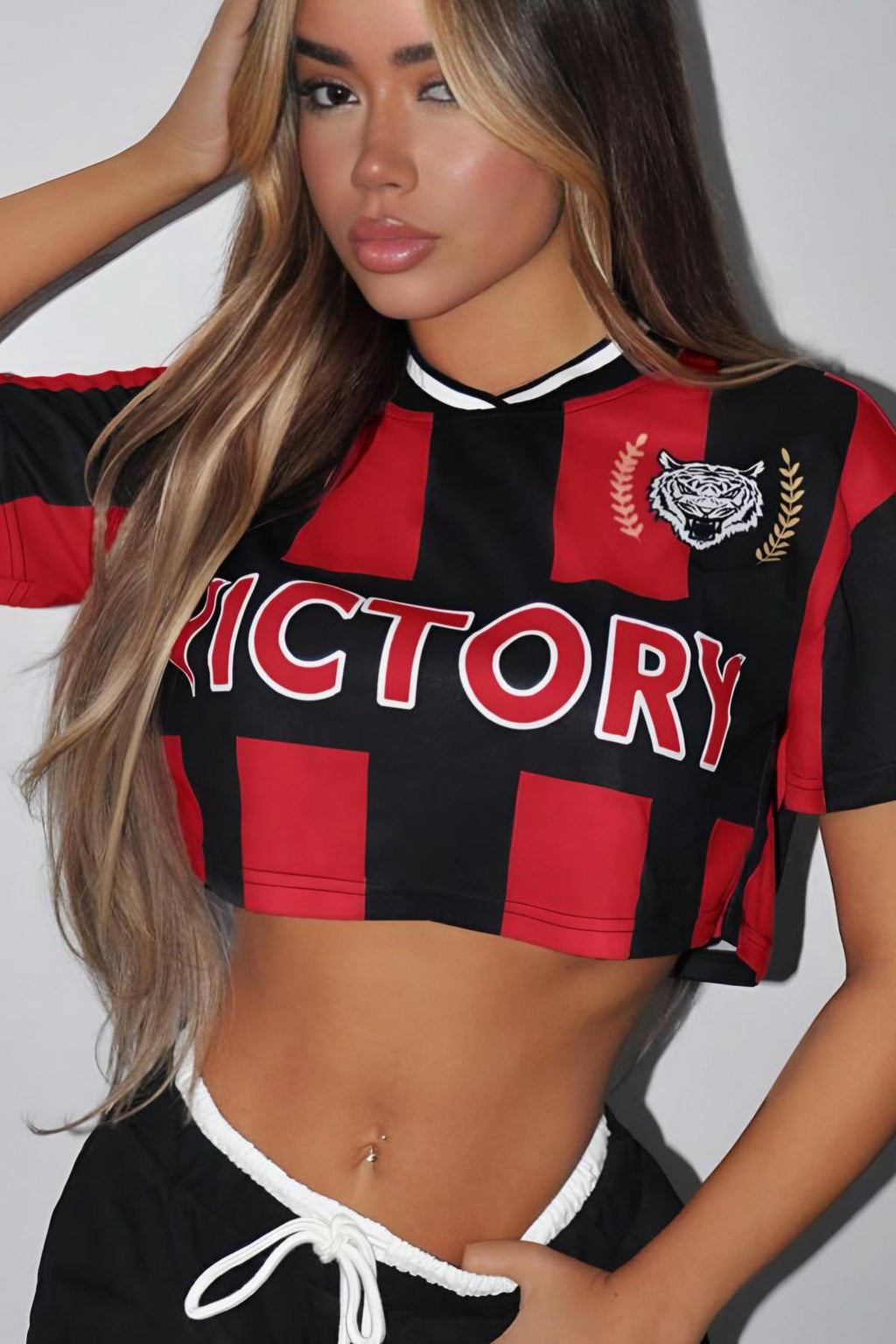 Kırmızı Siyah Victory Crop T-shirt