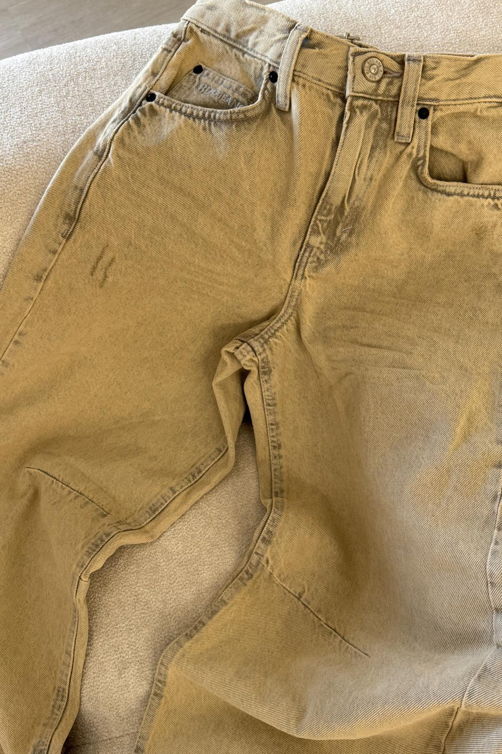 Krem Beli Tokalı Jean