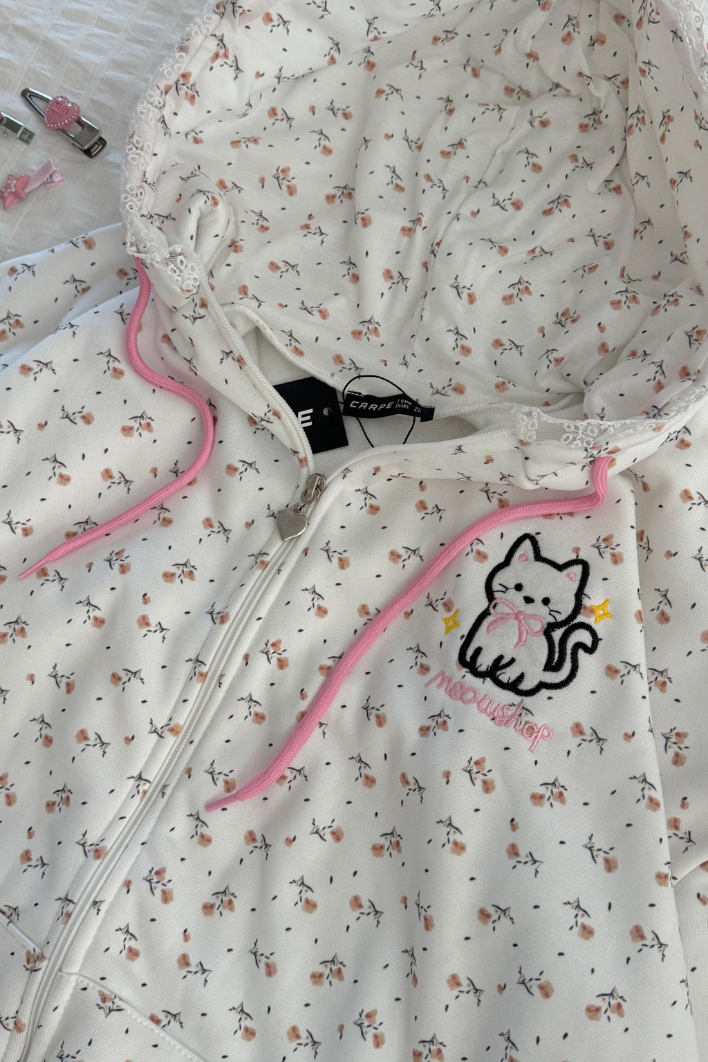 Lace Cat Detail Hırka
