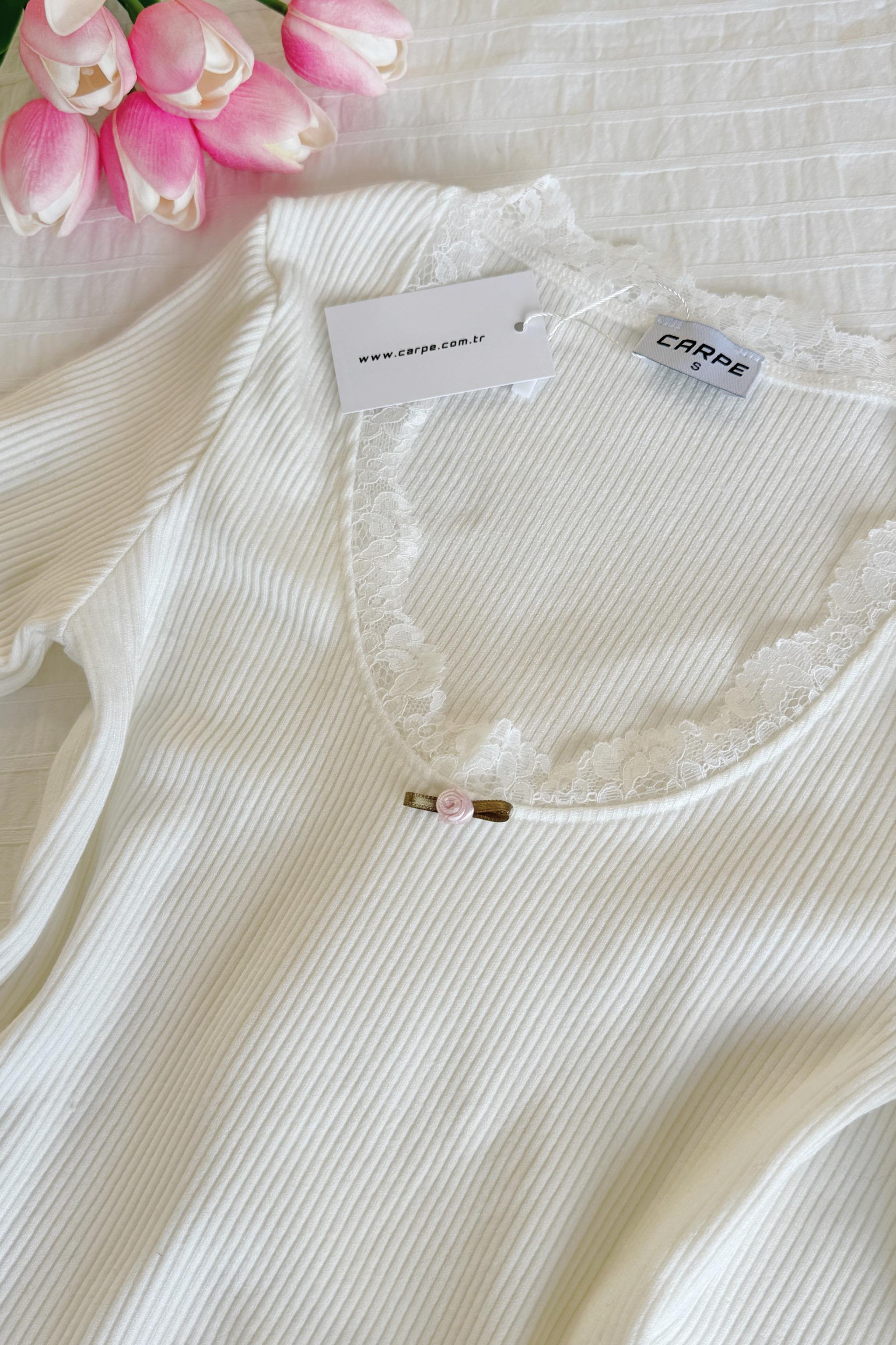 Lace Ribbon Detail Bluz