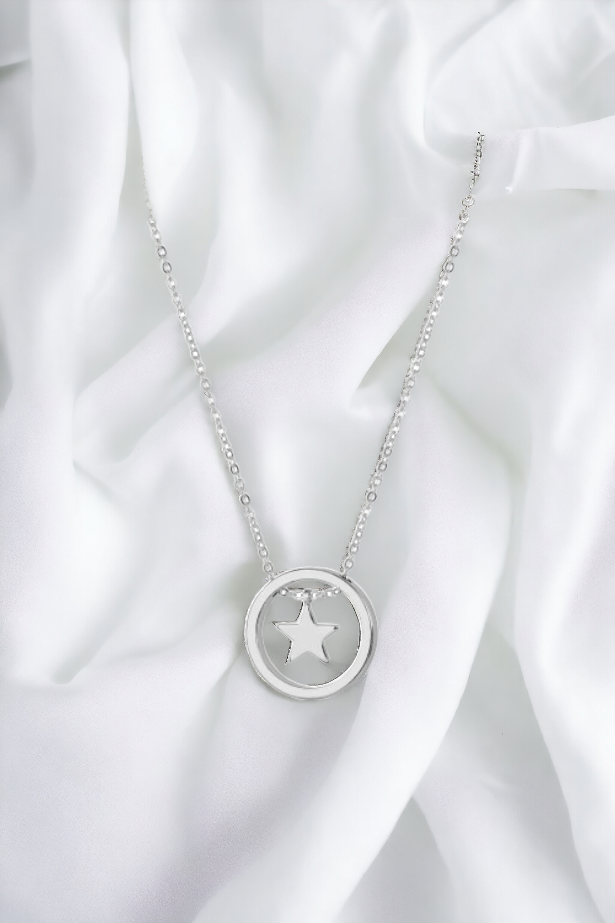 Minimal Round Star Kolye