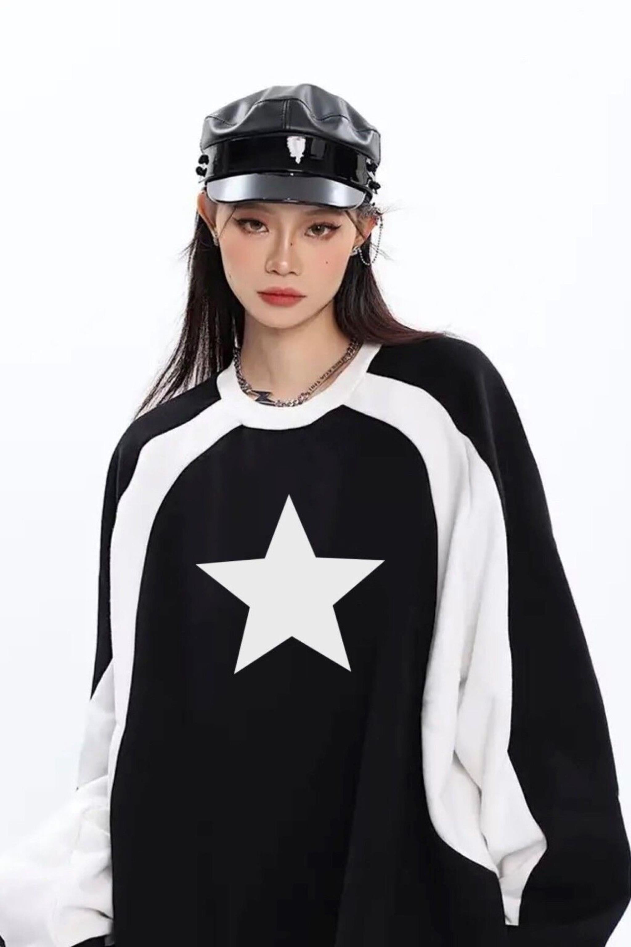 Nested Star Reglan Oversize  Sweatshirt