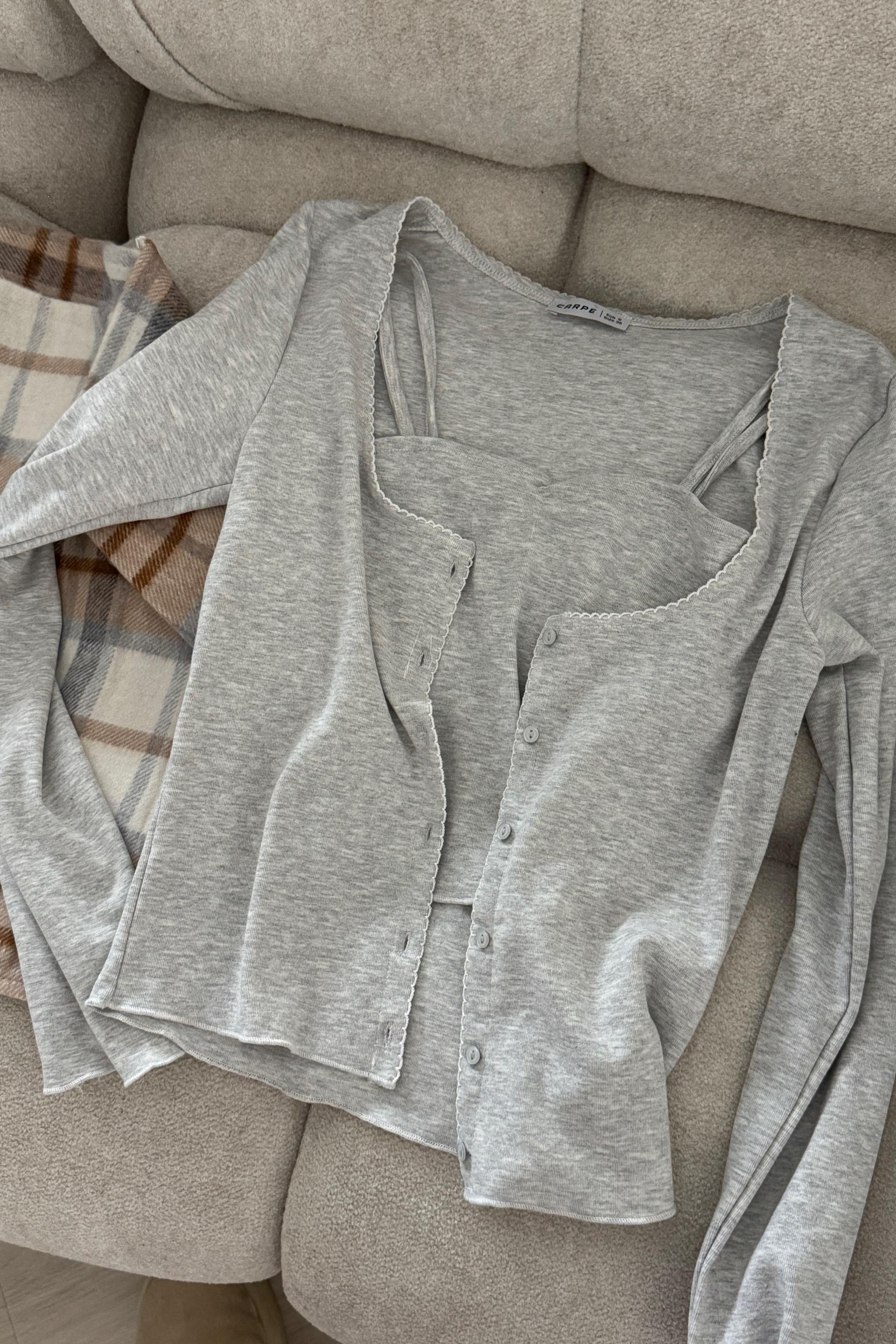 Processing Detail Grey Bluz