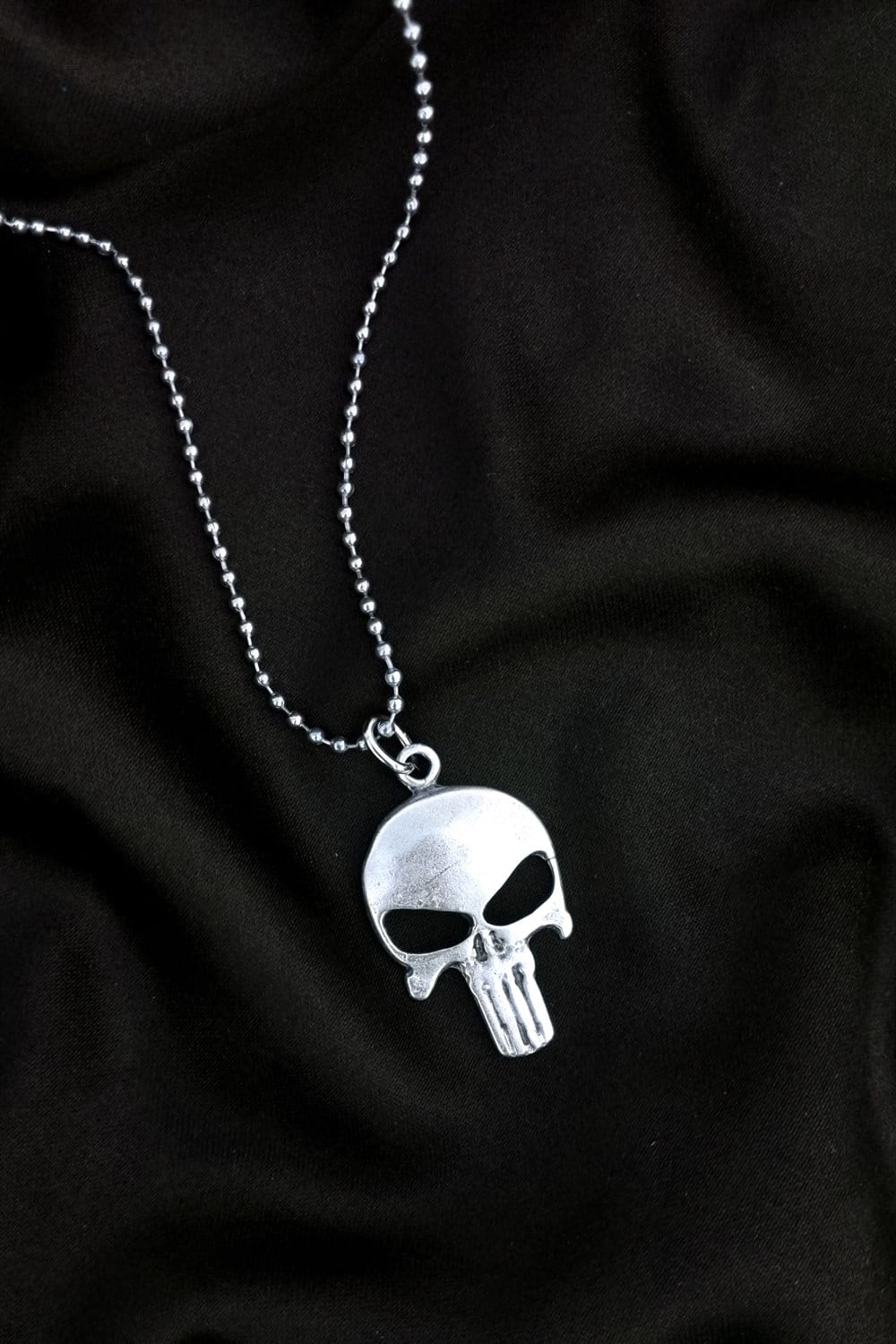 Punisher Kolye