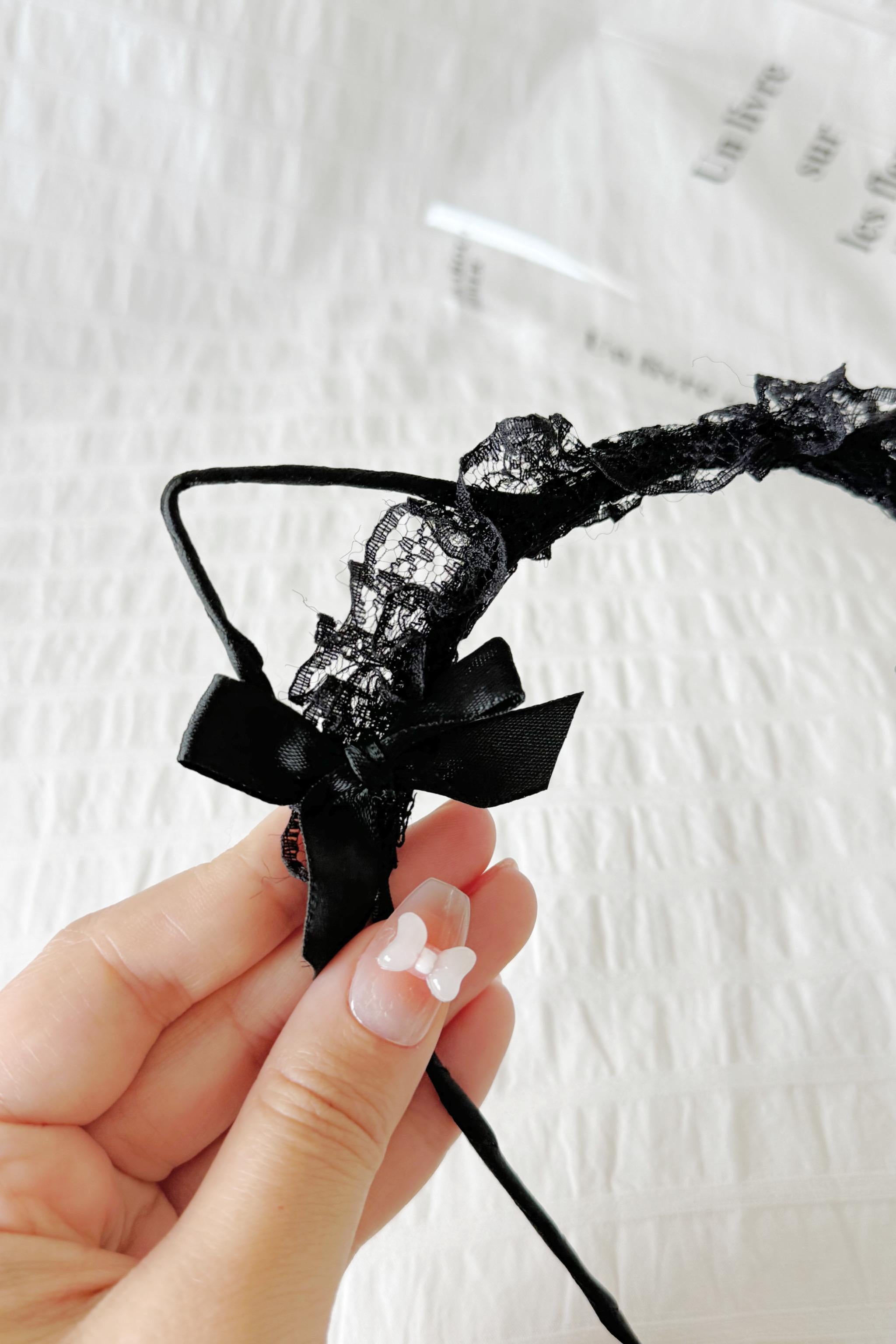 Ribbon Detailed Taç