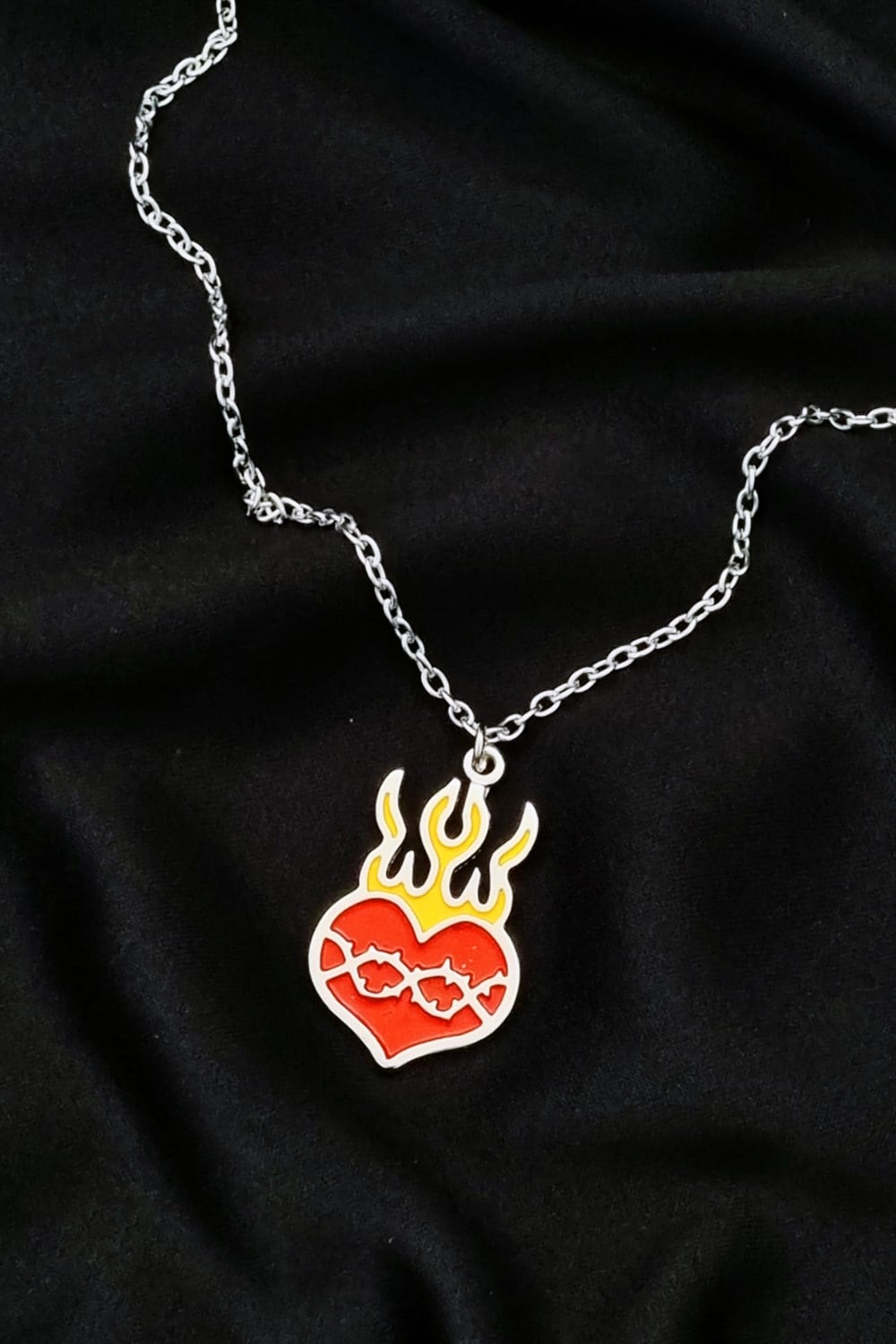 Sacred Heart Metal Kolye