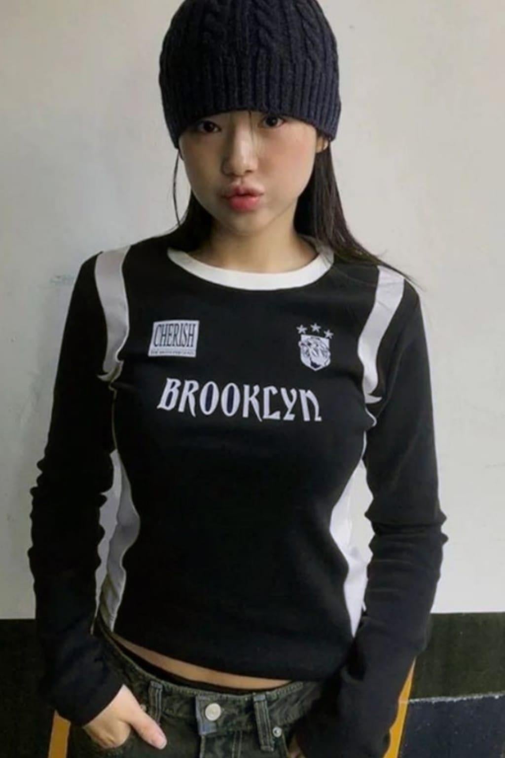 Şerit Detaylı Brooklyn Uzun Kol Crop