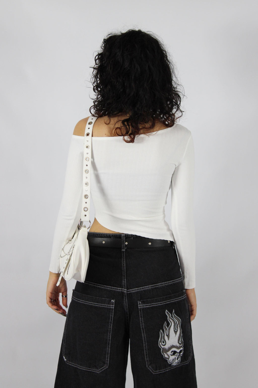 Shoulder Low White Bluz