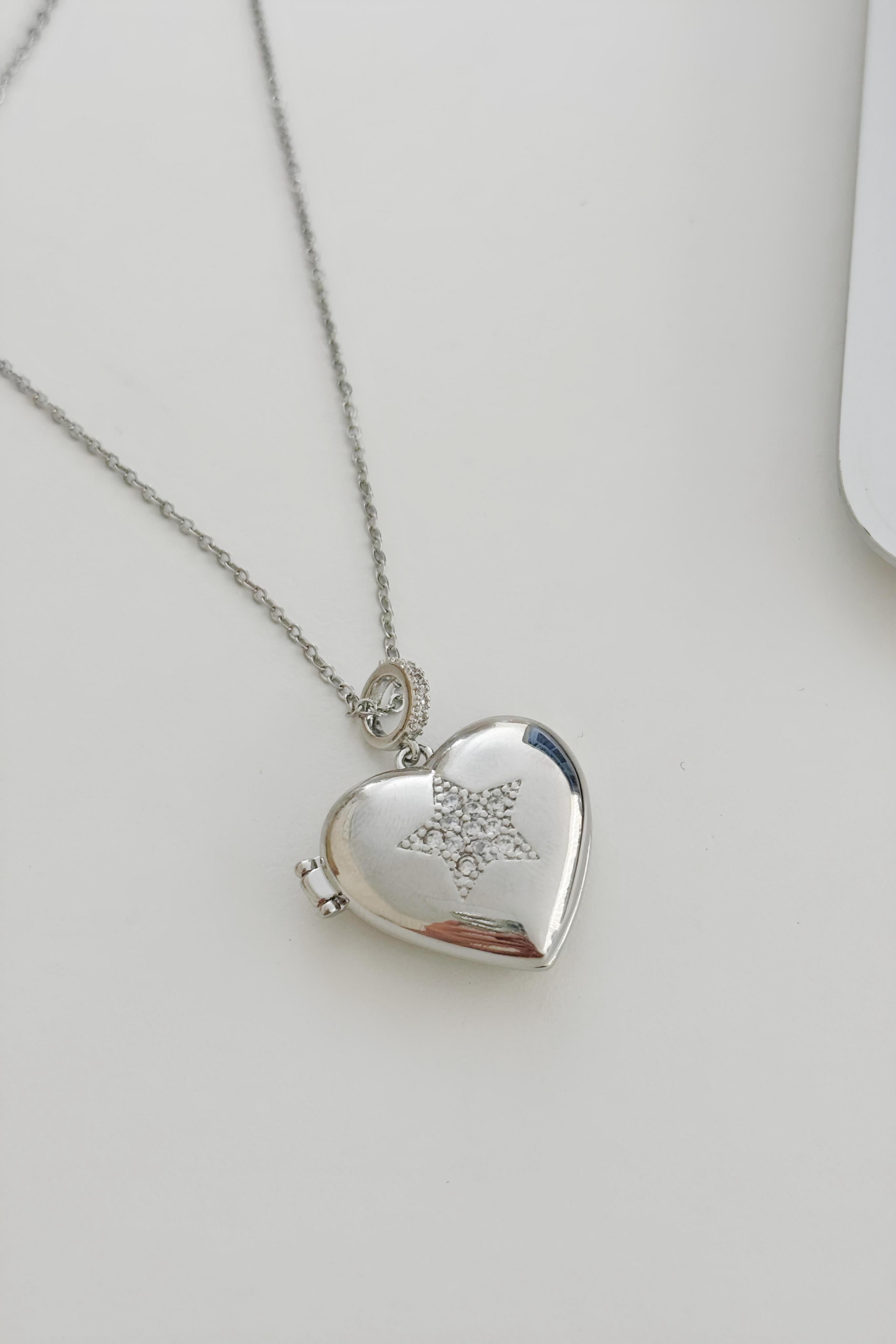 Silver Kapaklı Heart Kolye