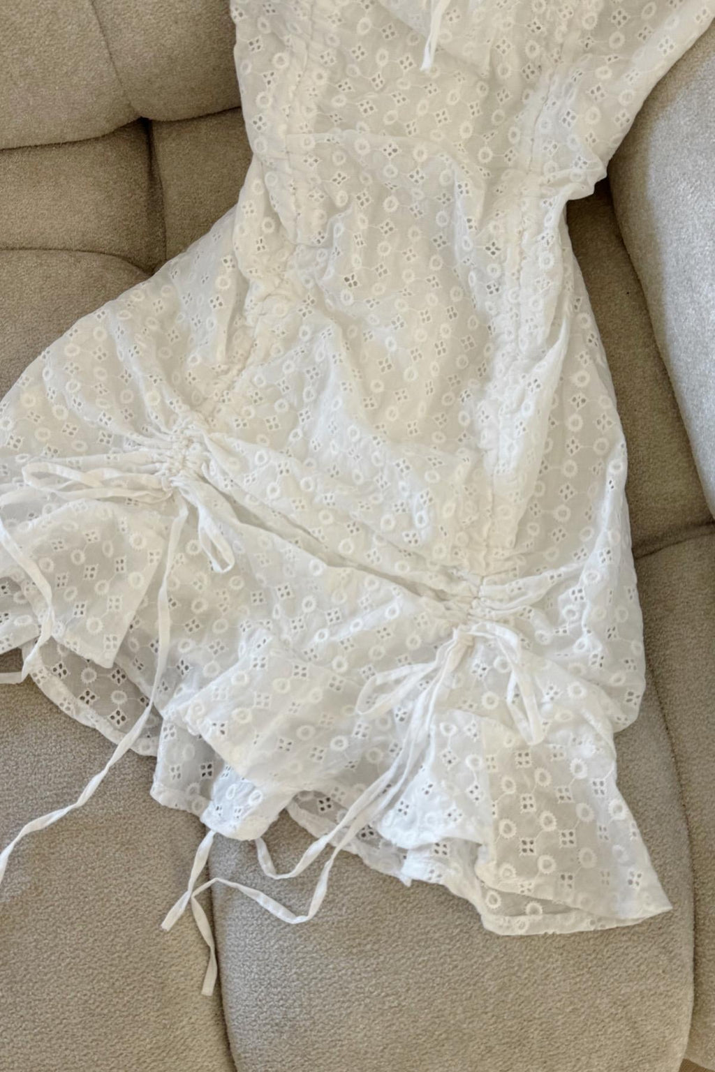 White Fisto Detaylı Elbise