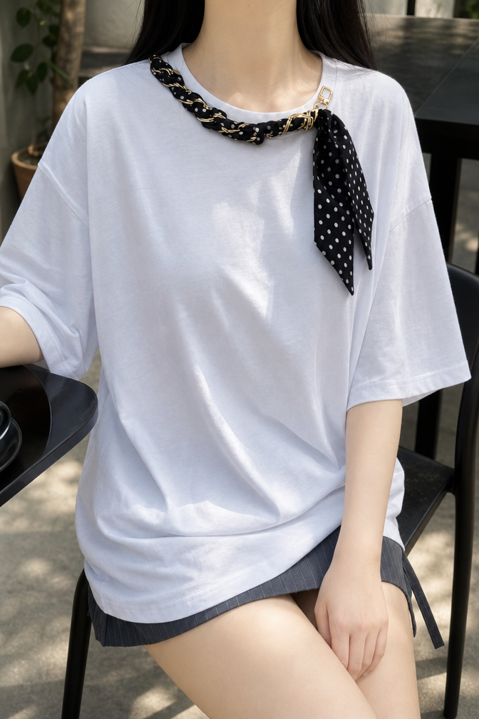 White Fular Aksesuarlı Oversize Tshirt