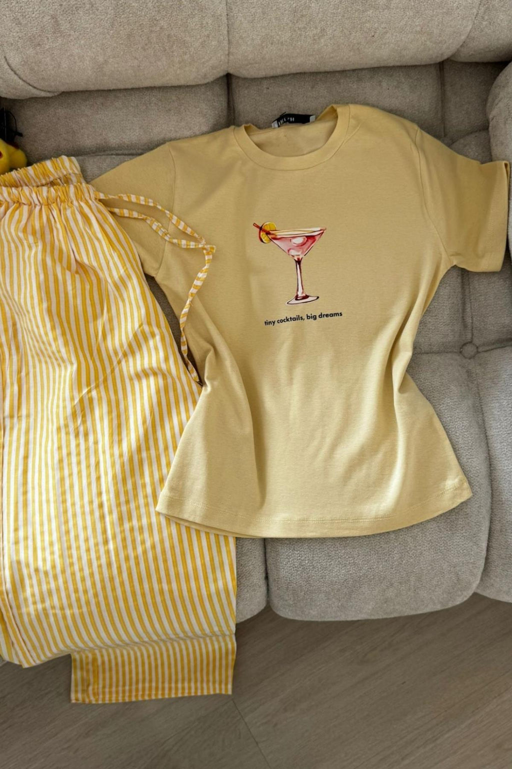 Yellow Pink Glass Tam Boy Bluz