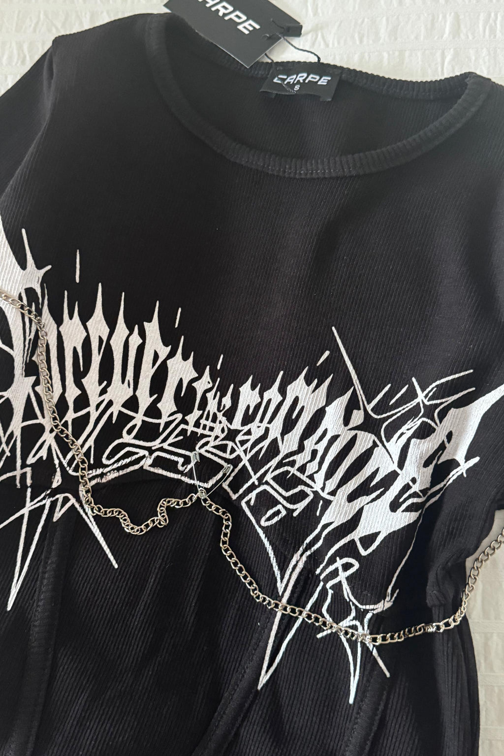 Zincir Detay Gothic Crop T-Shirt