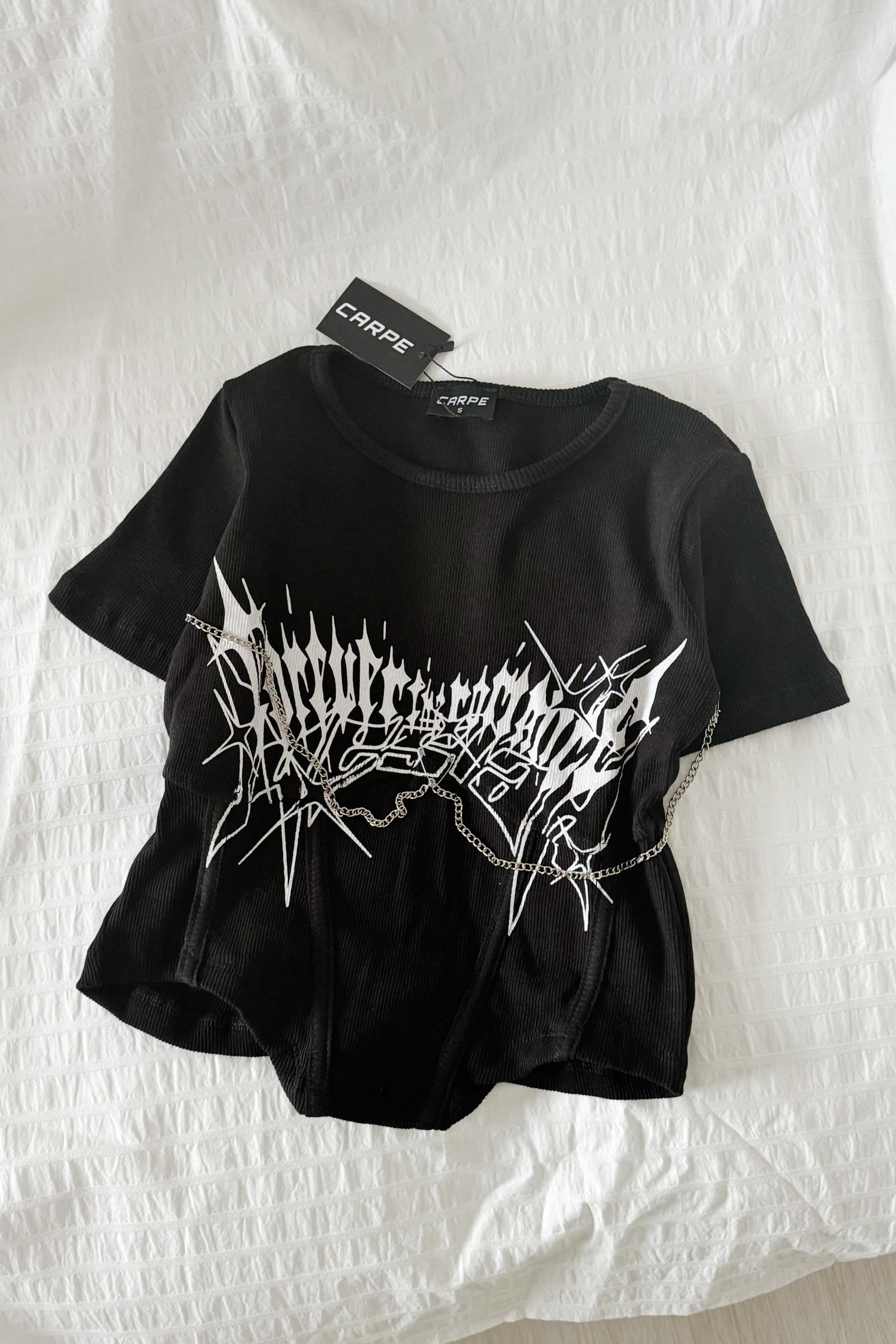 Zincir Detay Gothic Crop T-Shirt